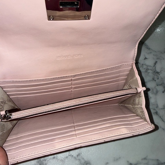 Michael Kors Blush Quilted Wallet - Picture 2 of 5